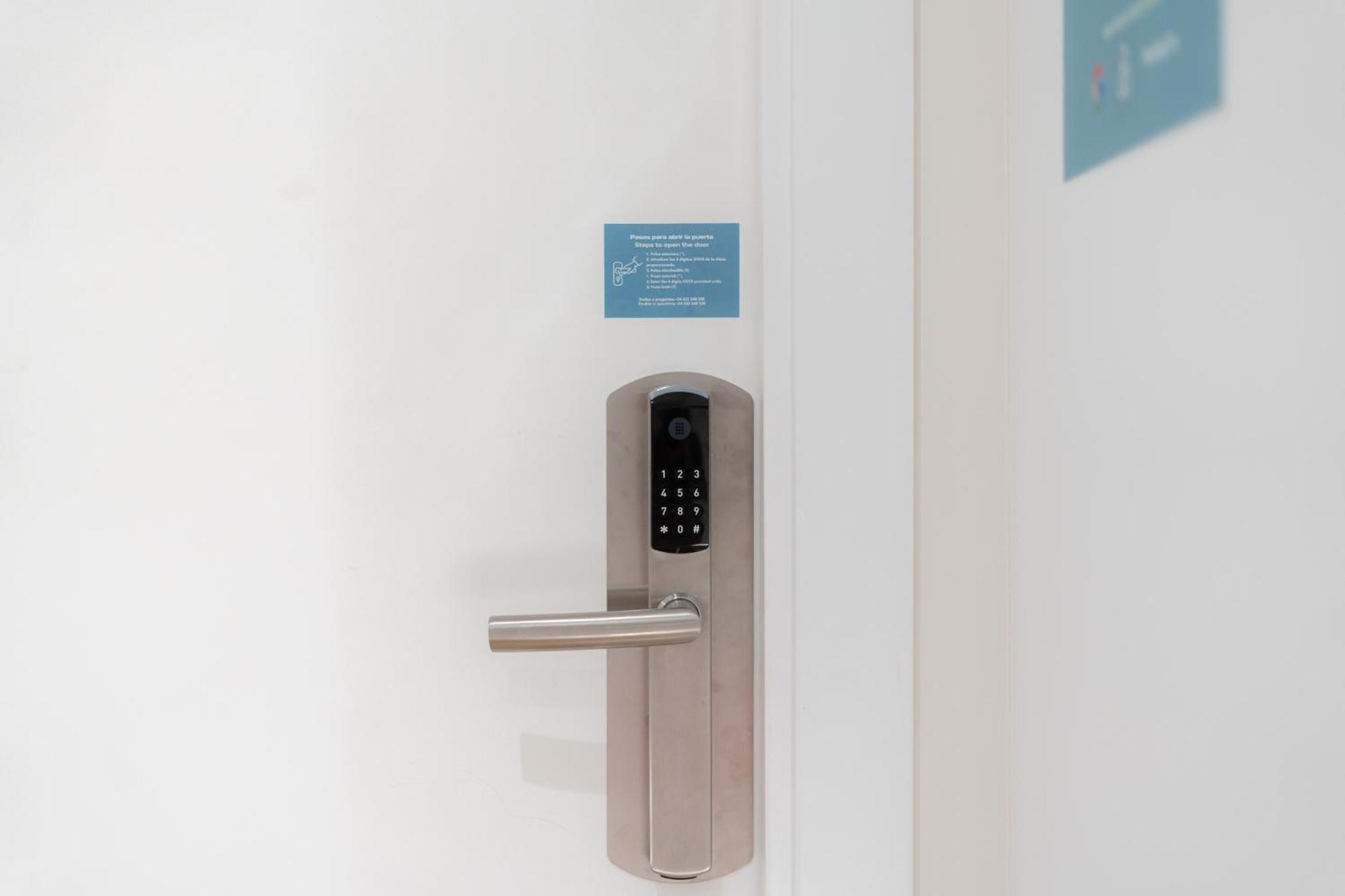 I'M Room Suites Nuevos Ministerios - Bernabeu 'Digital Access' Madrid Luaran gambar